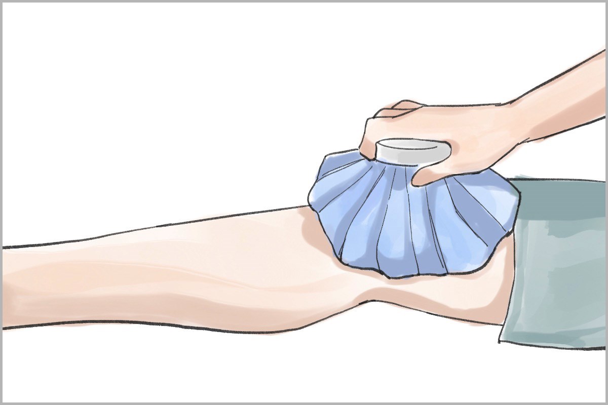 膝を強打したときの正しい応急処置