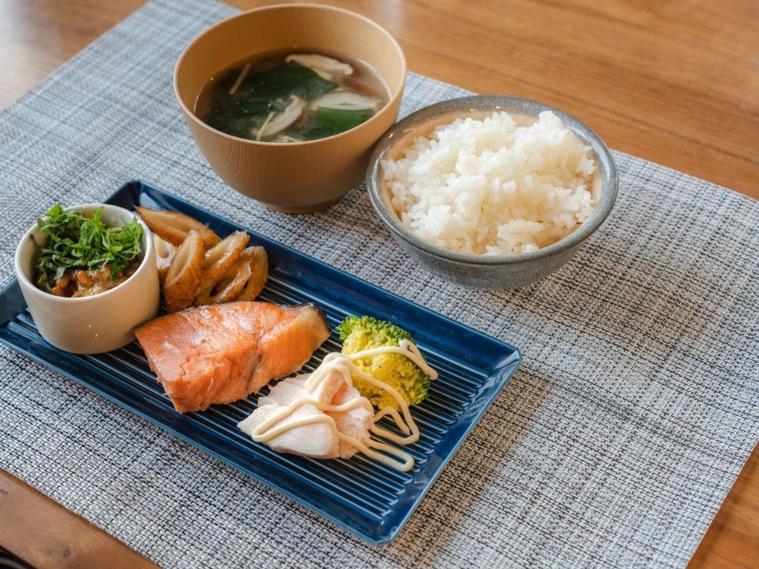 ぽっこりお腹 ダイエットで最初に見直すべき食事習慣