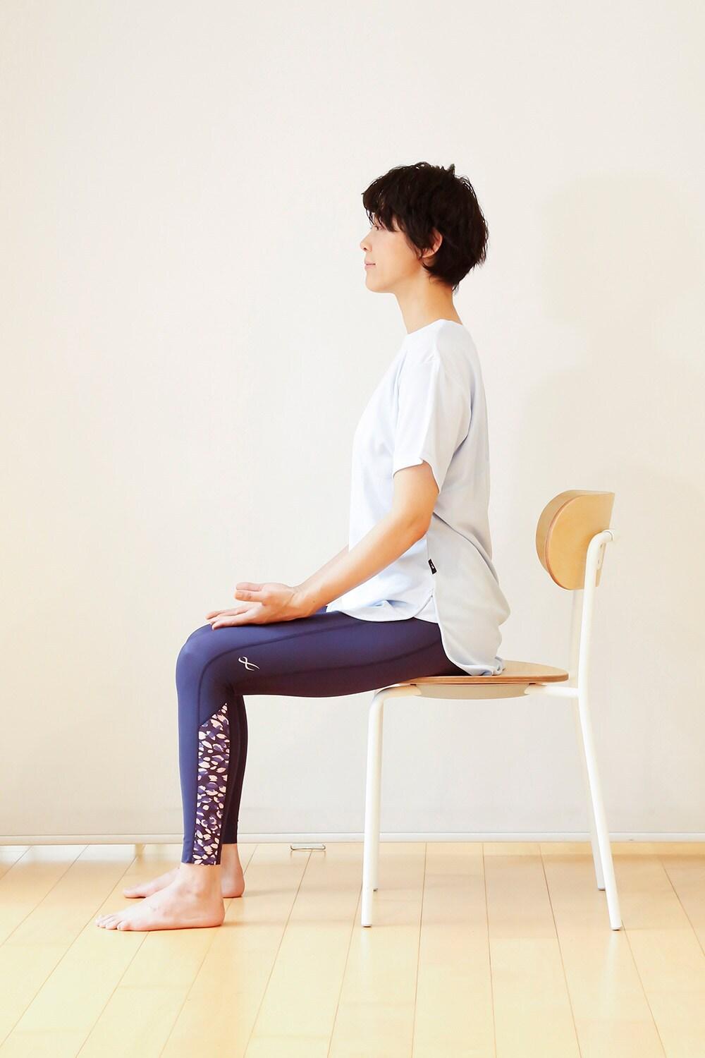 座りながら腹筋とは?効果とメリット